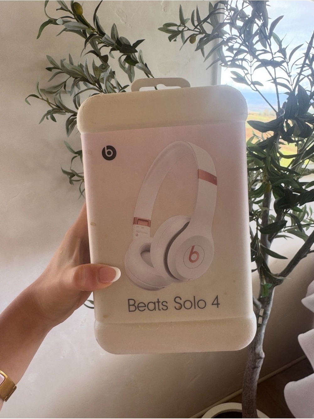 Brand New Beats Solo 4 Cloud Pink